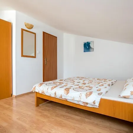 Apartmani Sandra Malinska Sveti Vid-Miholjice Exterior photo